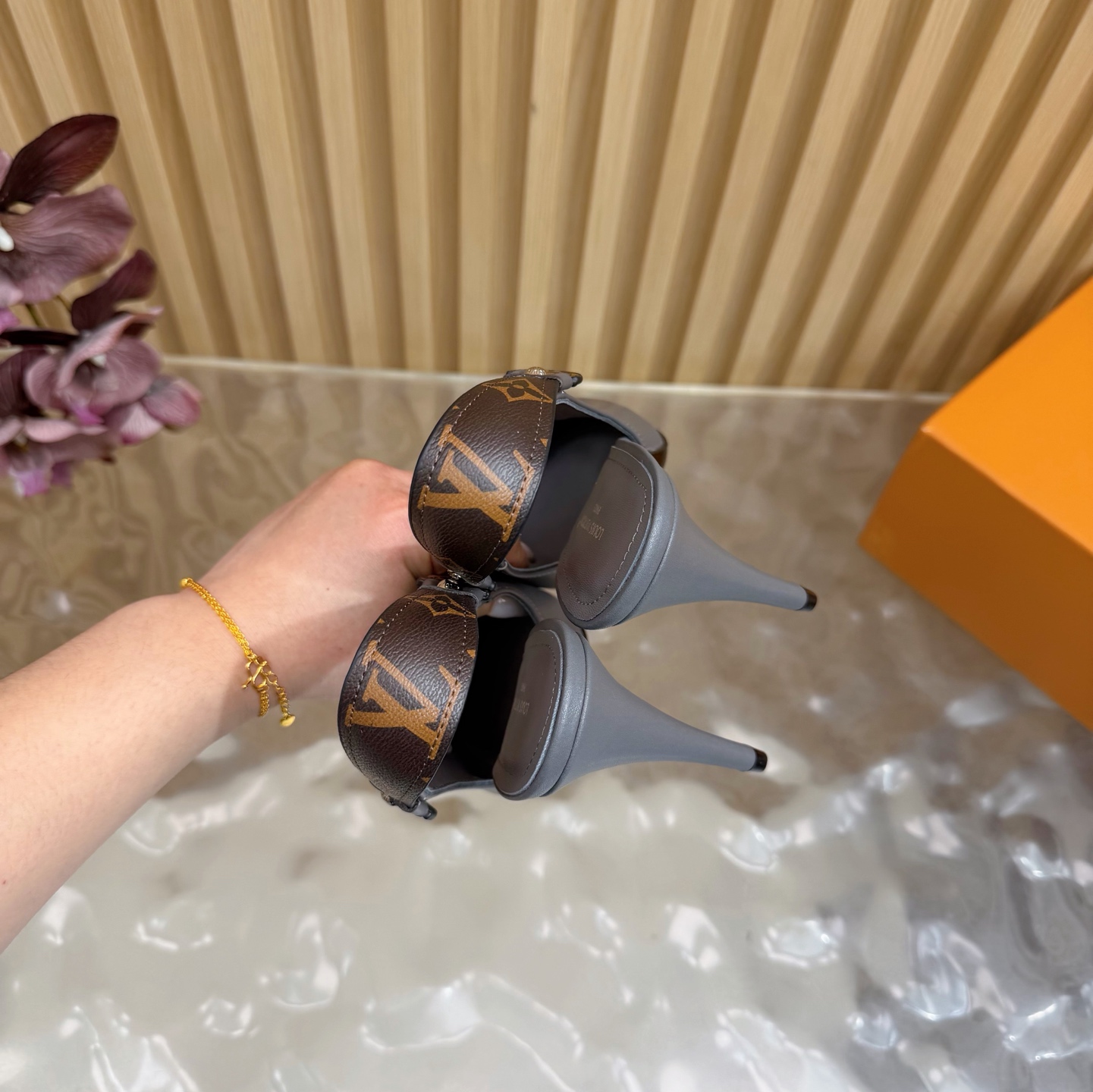Women's high heels